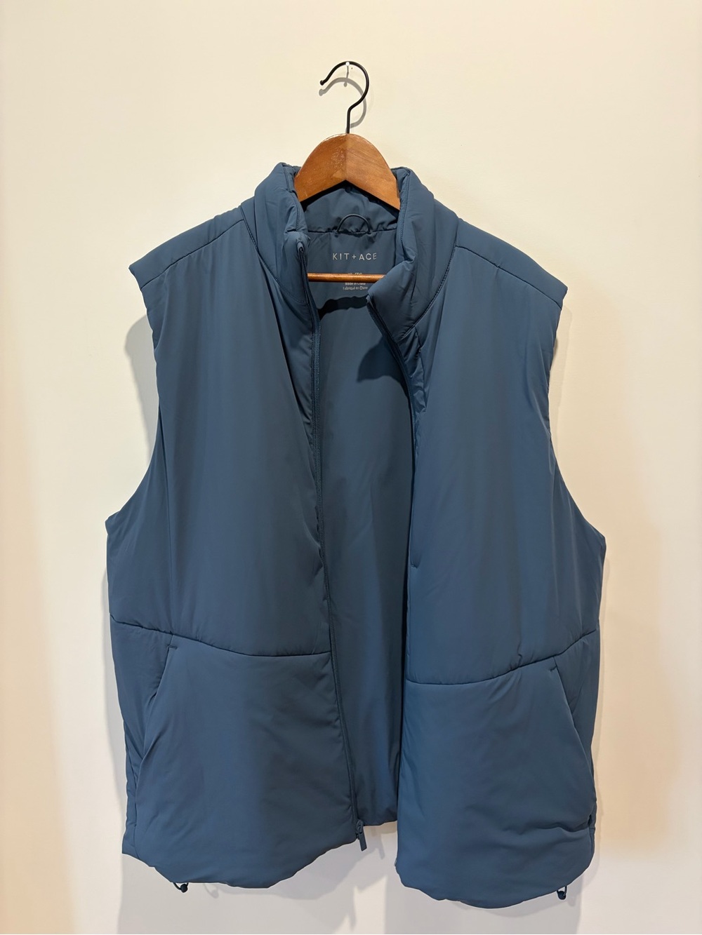 Kit and Ace Men's Puffer Vest in Slate Bluekit